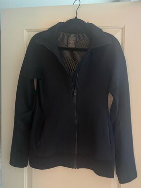 Women’s Black Full-Zip Jacket - (Brand: Under Armour)